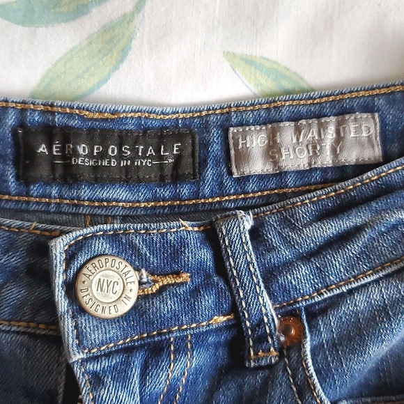 High Waisted Denim Cut-Off Shorts Aeropostale Distressed with Lace Size 4 - Picture 4 of 9
